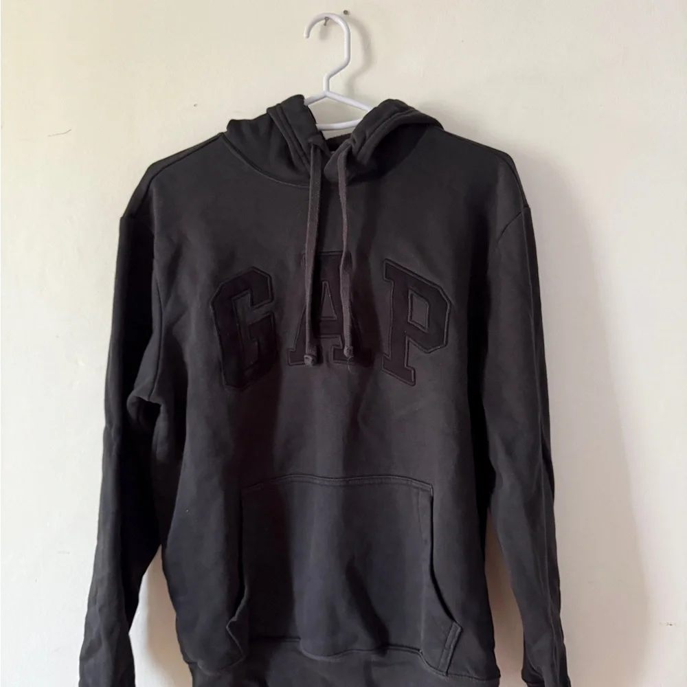 GAP Hoodie Charcoal/Black Pullover Kids size Large.